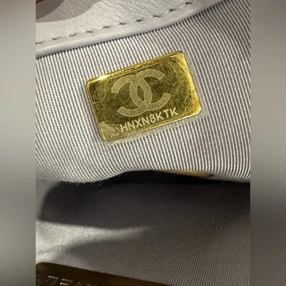 CHANEL 19 Flap Bag Quilted Tweed Lilac - Picture 9 of 14